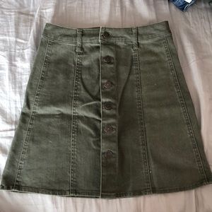 NEVER WORN Button Down Skirt